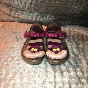 Mini Melissa size 6 Alice And Wonderland
